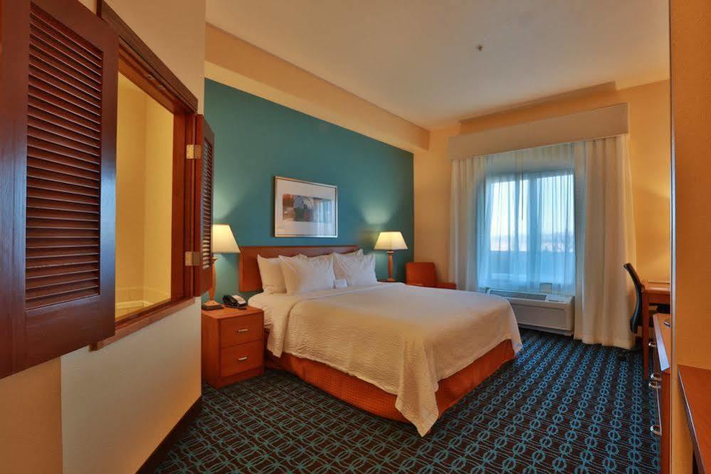 Fairfield Inn & Suites Burlington Exterior foto